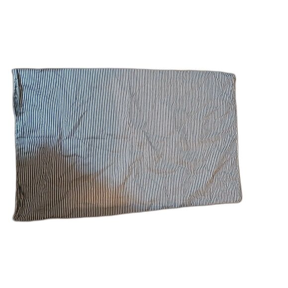 Single Brooklinen Gray Pinstripe Standard Pillowcase 100% Egyptian Cotton - Picture 3 of 3